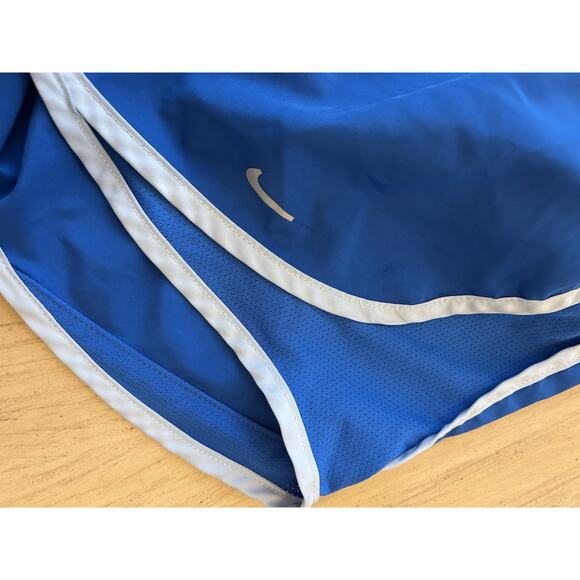 NIKE Dri Fit Women’s Running Shorts XS Tempo & Under Armour Athletic *Lot Of 2 - Picture 4 of 10